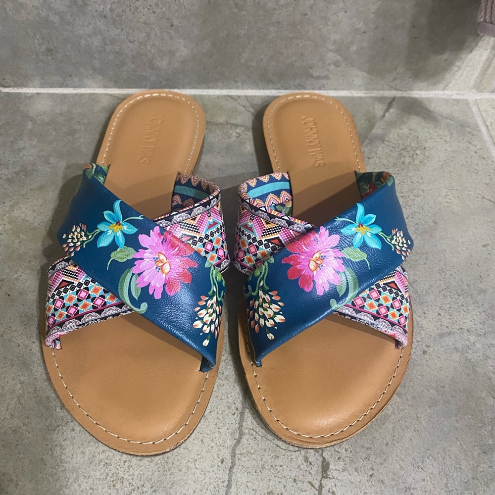 Johnny Was sandals. Comfortable all leather sandals. Size 7.
